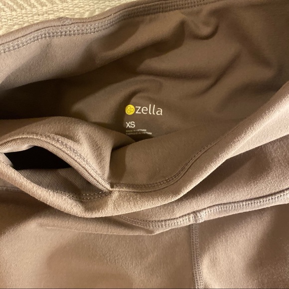 ZELLA High Rise Contrast Workout Legging - Picture 4 of 7